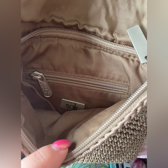 OG The Sak crossbody tan knit handbag - Picture 4 of 5